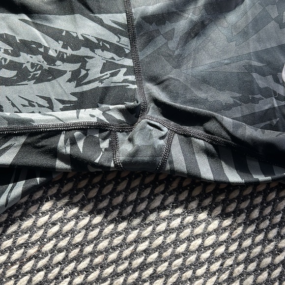 Nike Capri workout pants - Picture 5 of 6